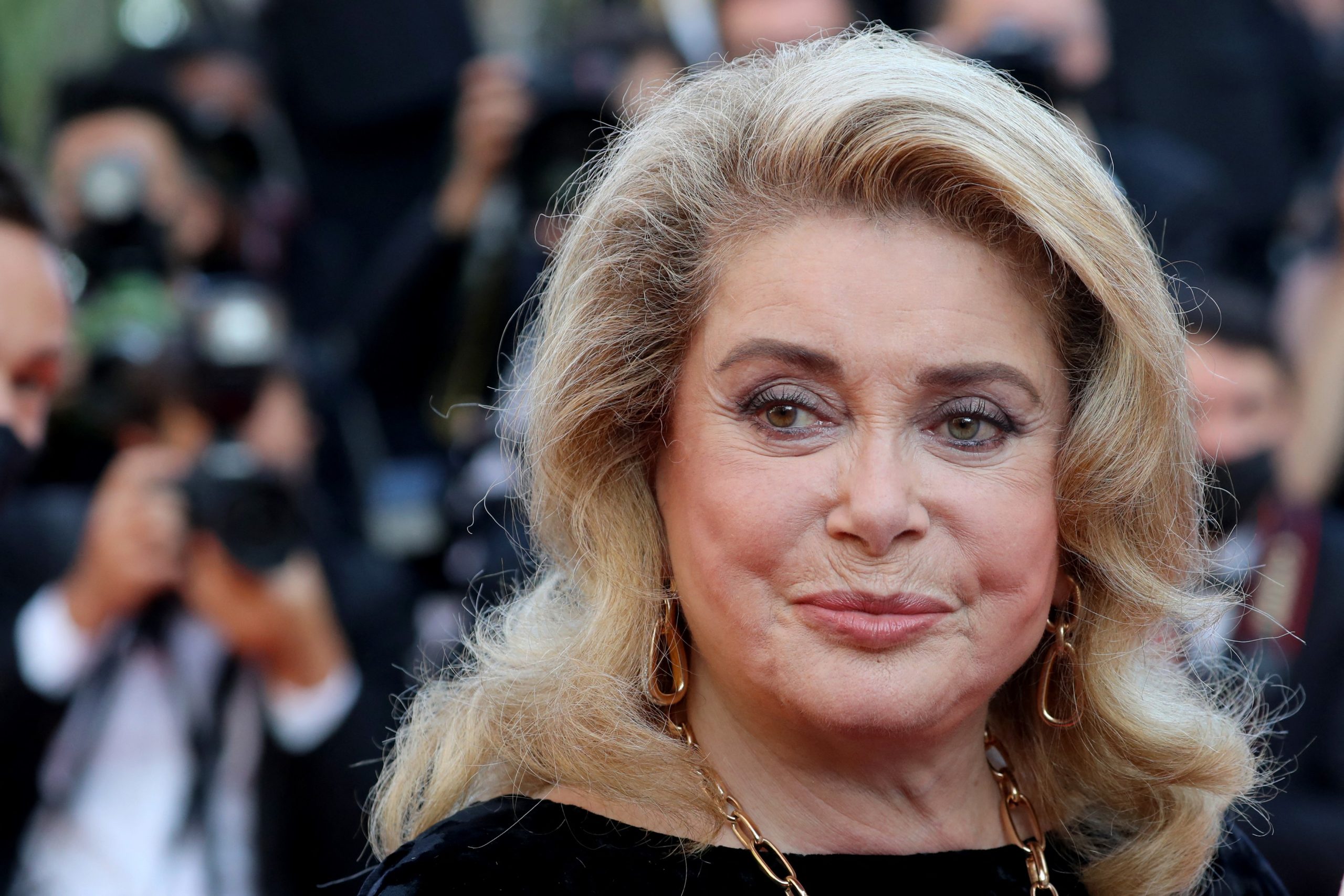 Cannes 2021: Catherine Deneuve ovaționată pentru întoarcerea la festival